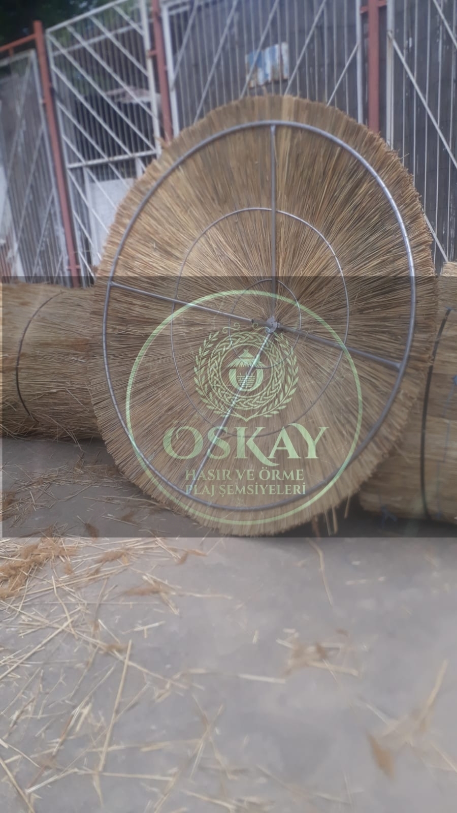 İnce Kamış Örme Plaj Şemsiyesi 9